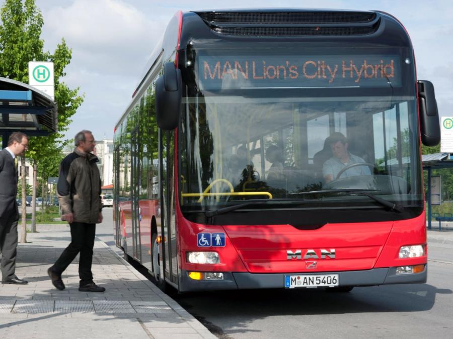  MAN &rsquo;City Hybrid EfficiencyDesign 2009 года  (фото 3 из 10)